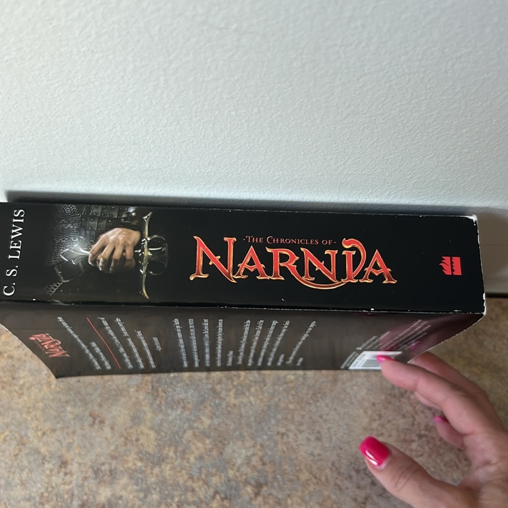 The Chronicles of Narnia- The Original Novels by C.S. Lewis all in one book - Picture 2 of 5
